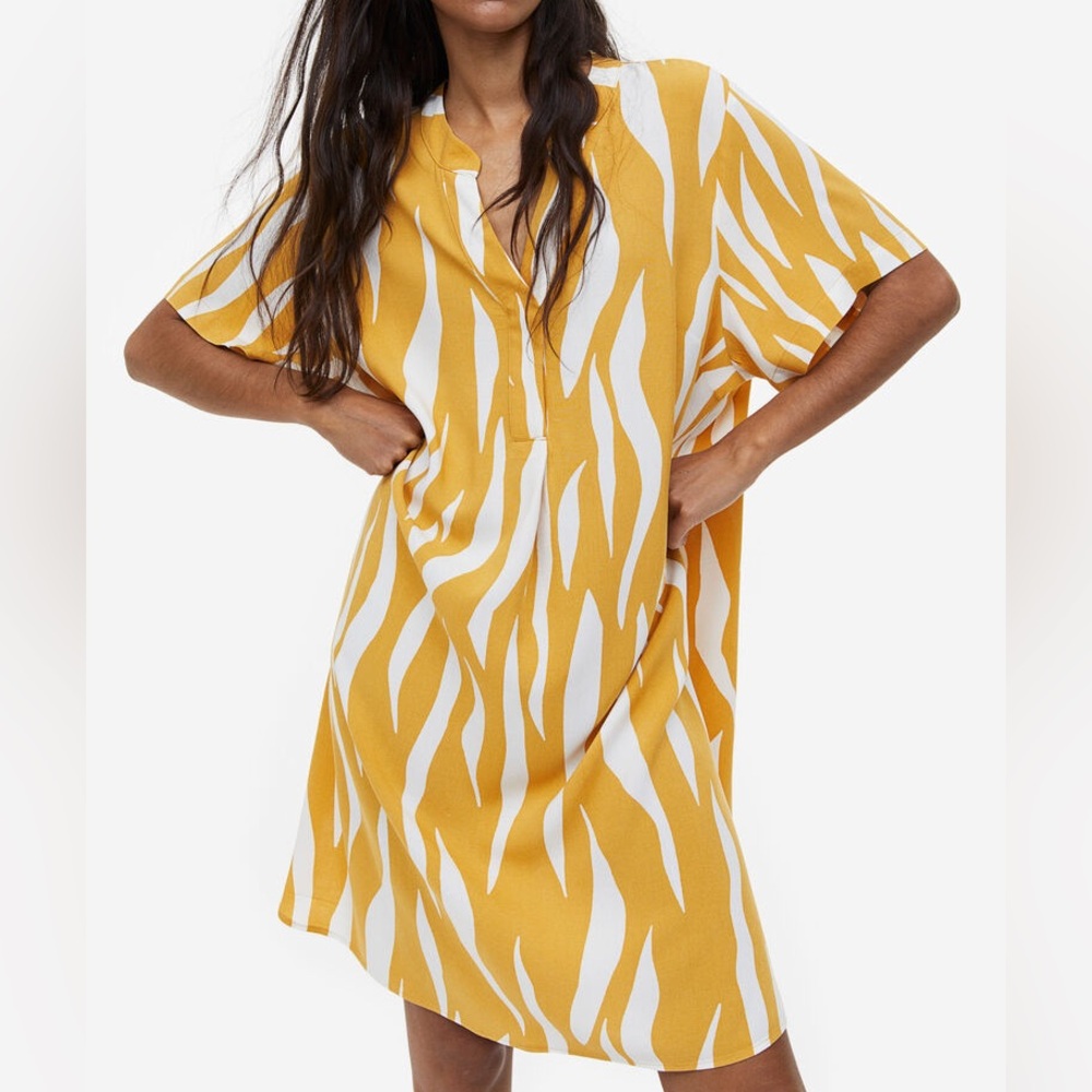 H&M Yellow and White Zebra Print V-NECK TUNIC Size XL